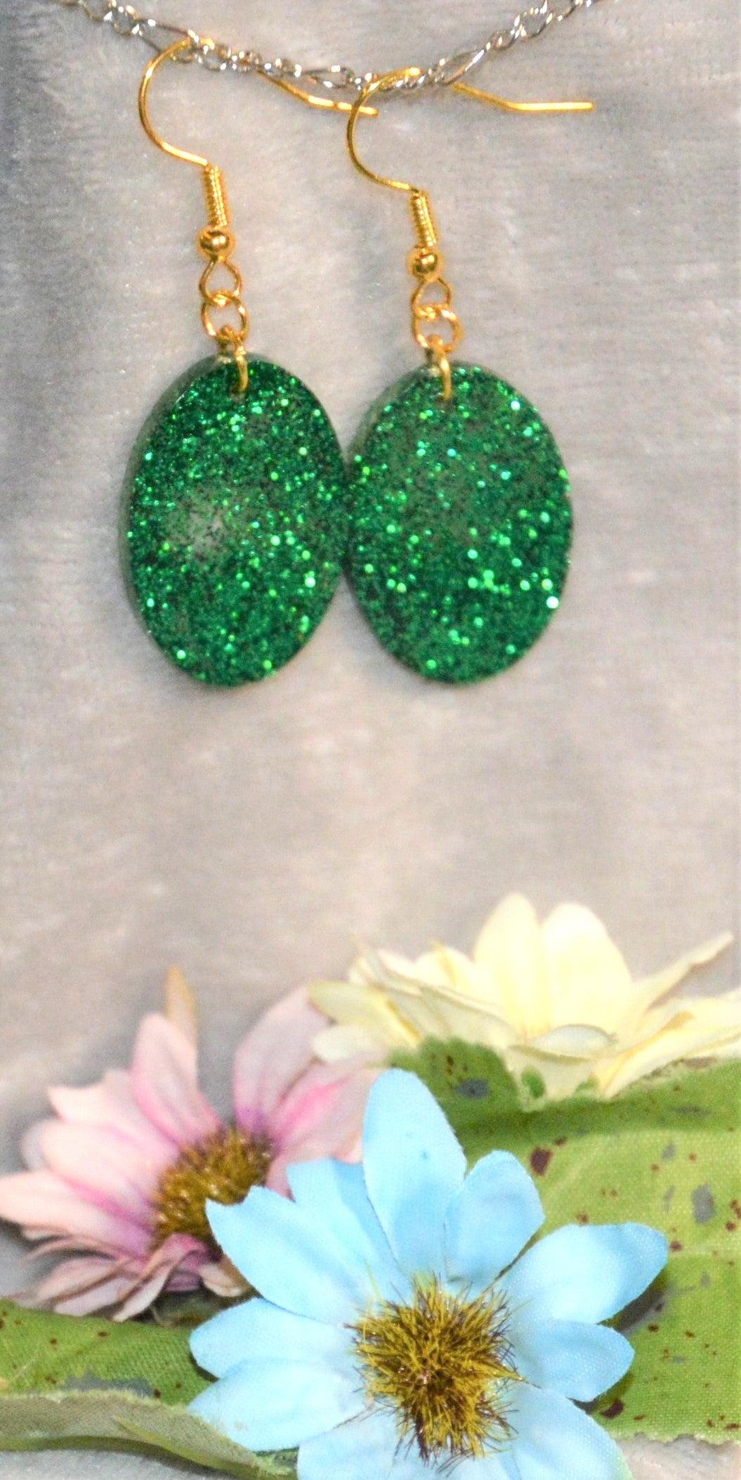Kelly Green Oval Earrings