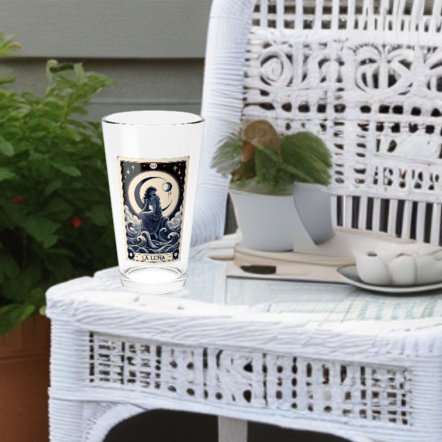 La Luna Loteria Tarot Pint Glass