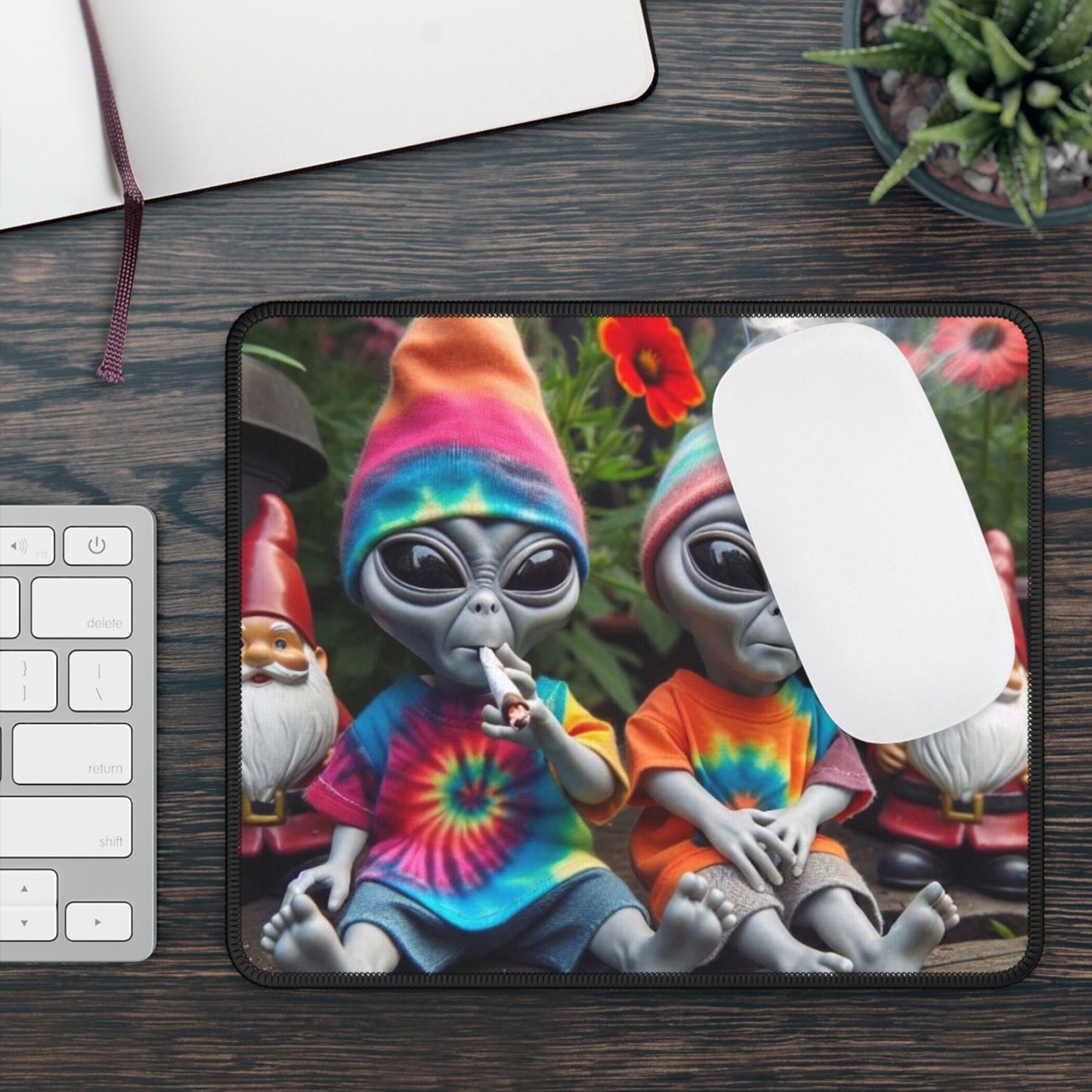 Stoner Aliens gaming mouse Pad