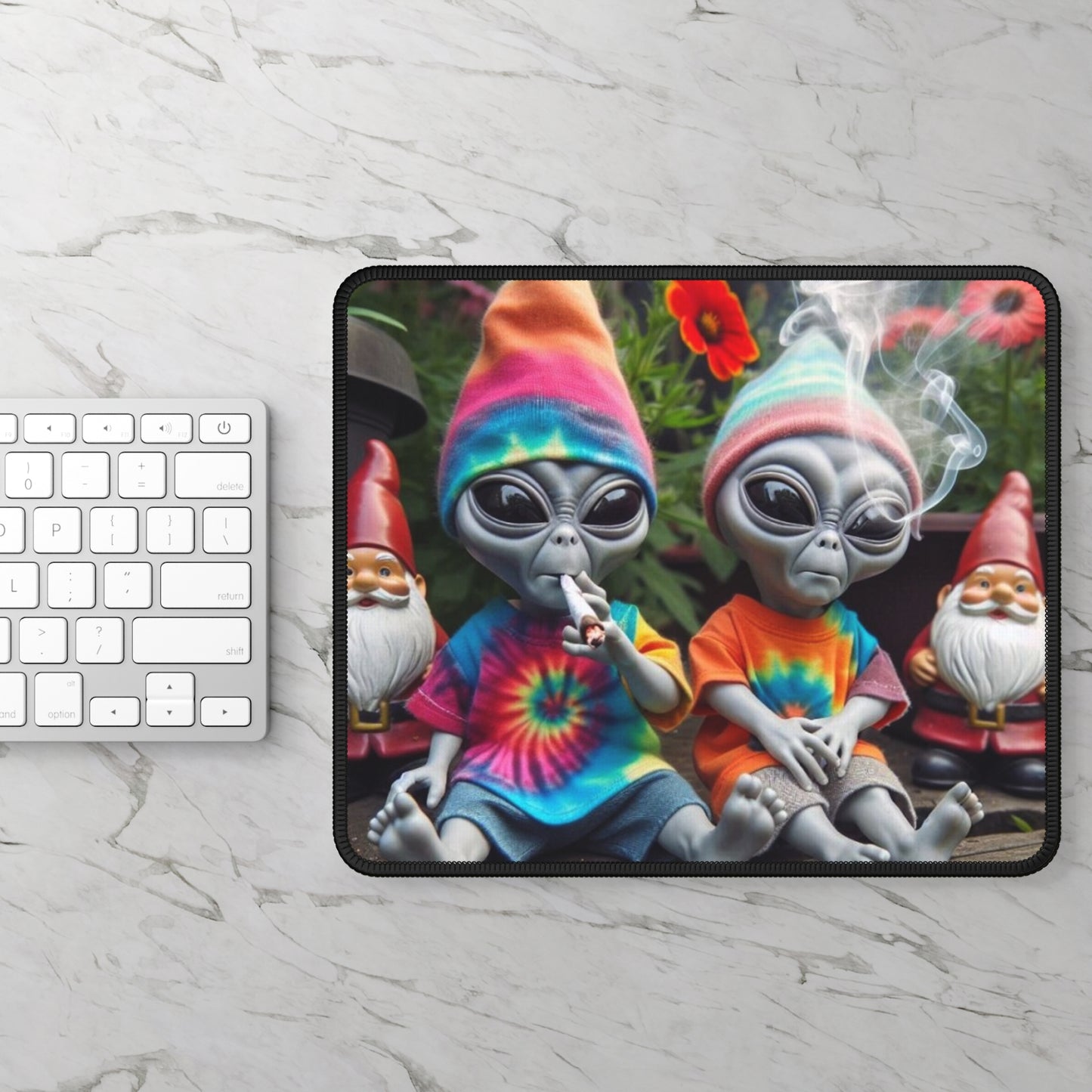 Stoner Aliens gaming mouse Pad