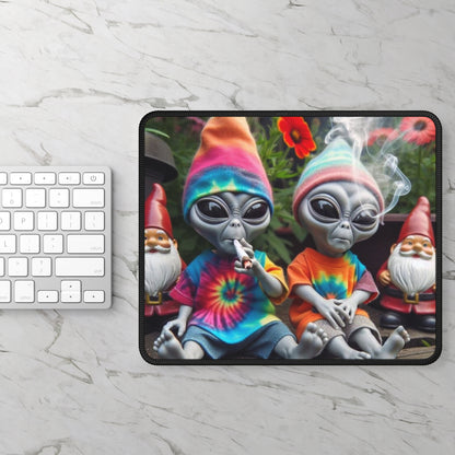 Stoner Aliens gaming mouse Pad